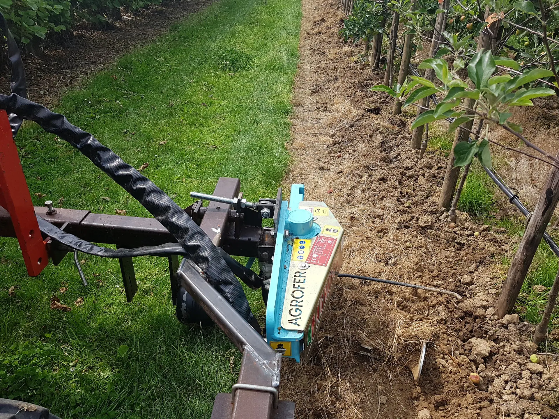 scalzatore-meccanico-lavorazione-terreno