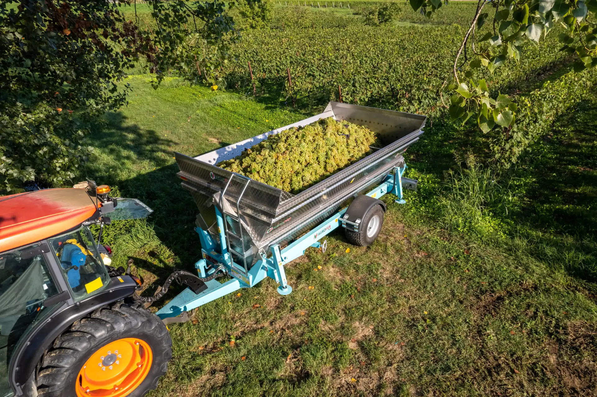 compatto-maneggevole-lavorazioni-filari-stretti