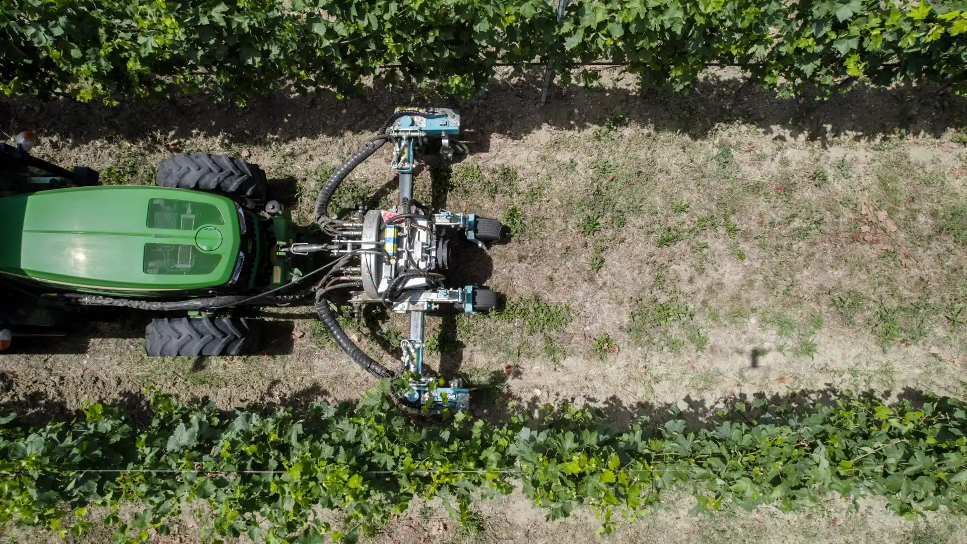 scalzare-e-disgregare-erba-e-residui